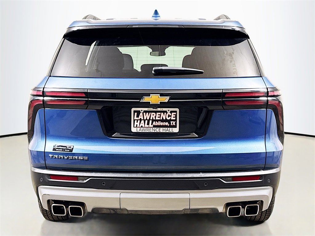 Used 2025 Chevrolet Traverse LT image 5