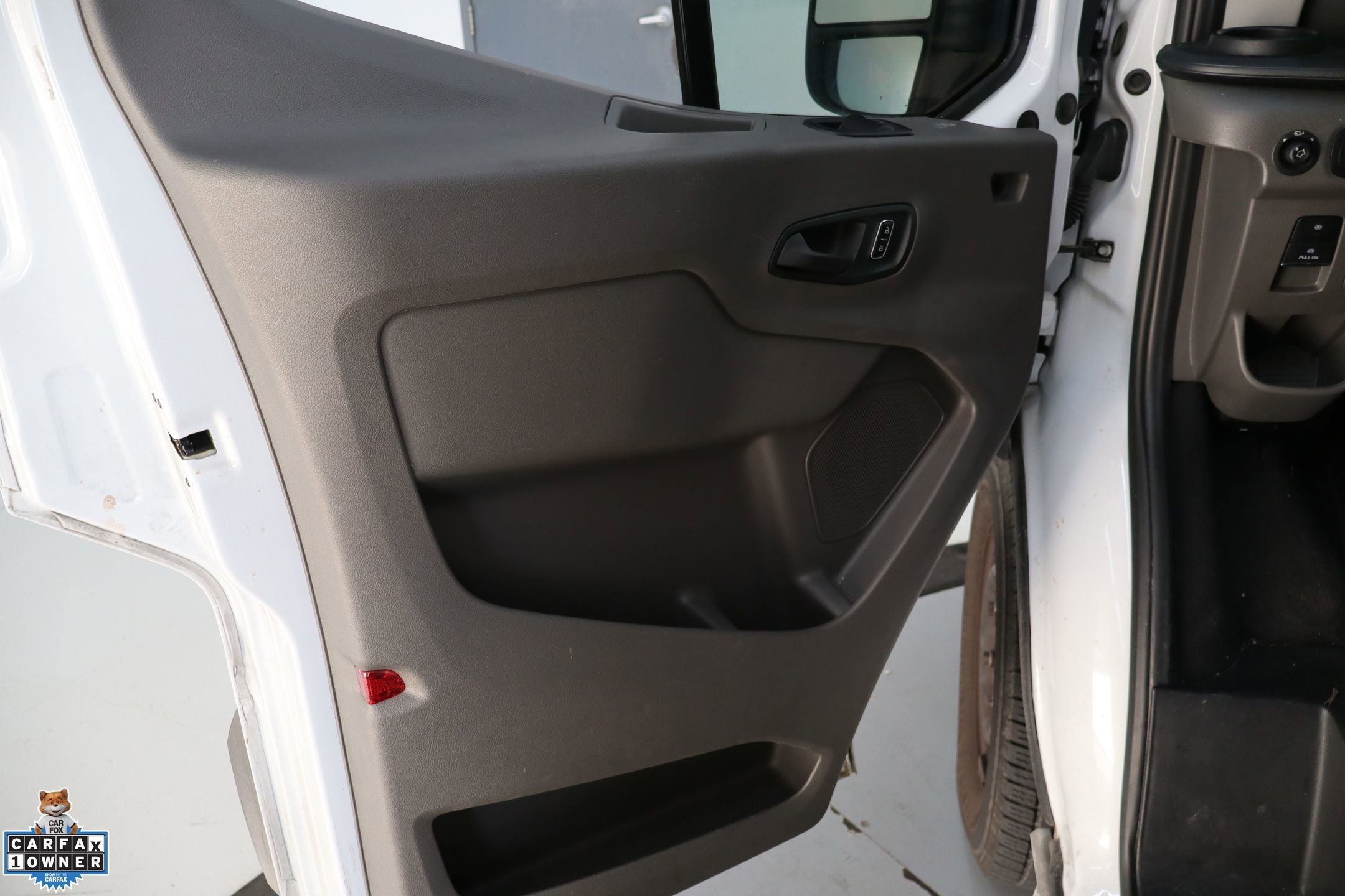 Used 2023 Ford Transit 350 XLT image 10