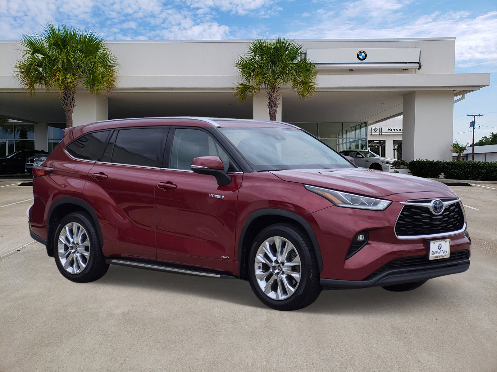 Used 2021 Toyota Highlander Limited AWD/4WD image 3