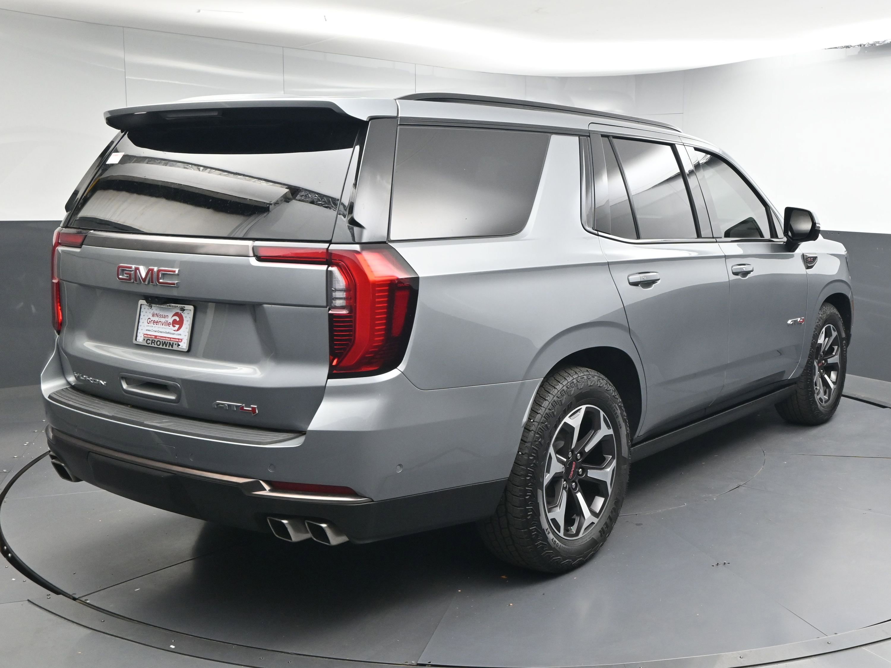 Used 2025 GMC Yukon AT4 Ultimate image 8
