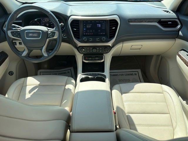 Used 2020 GMC Acadia Denali w/ Technology Package FWD image 30