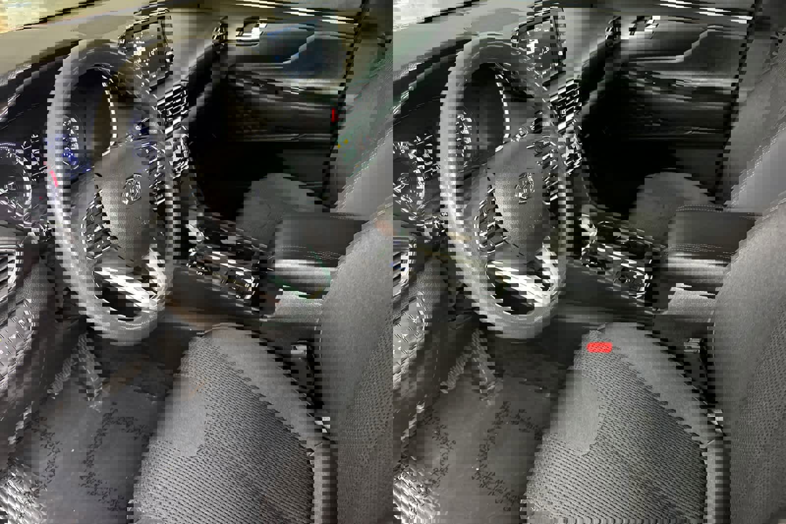 Used 2019 Hyundai Santa Fe SE image 11