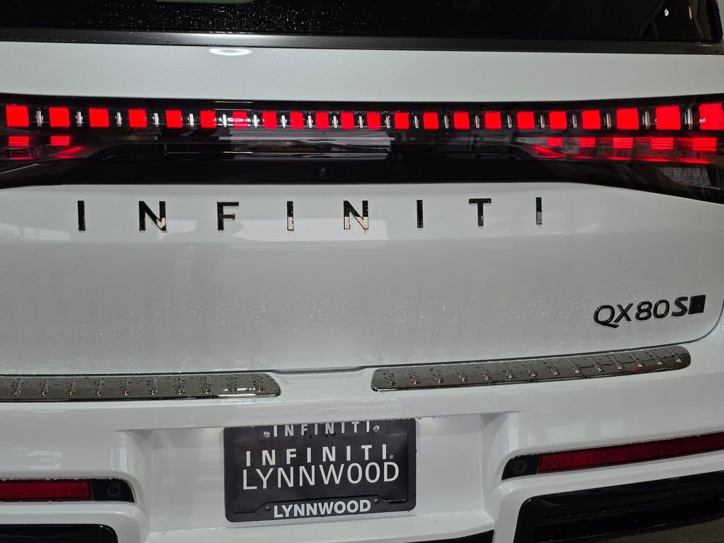 New 2026 INFINITI QX80 4WD w/ Sport Exterior Package image 25