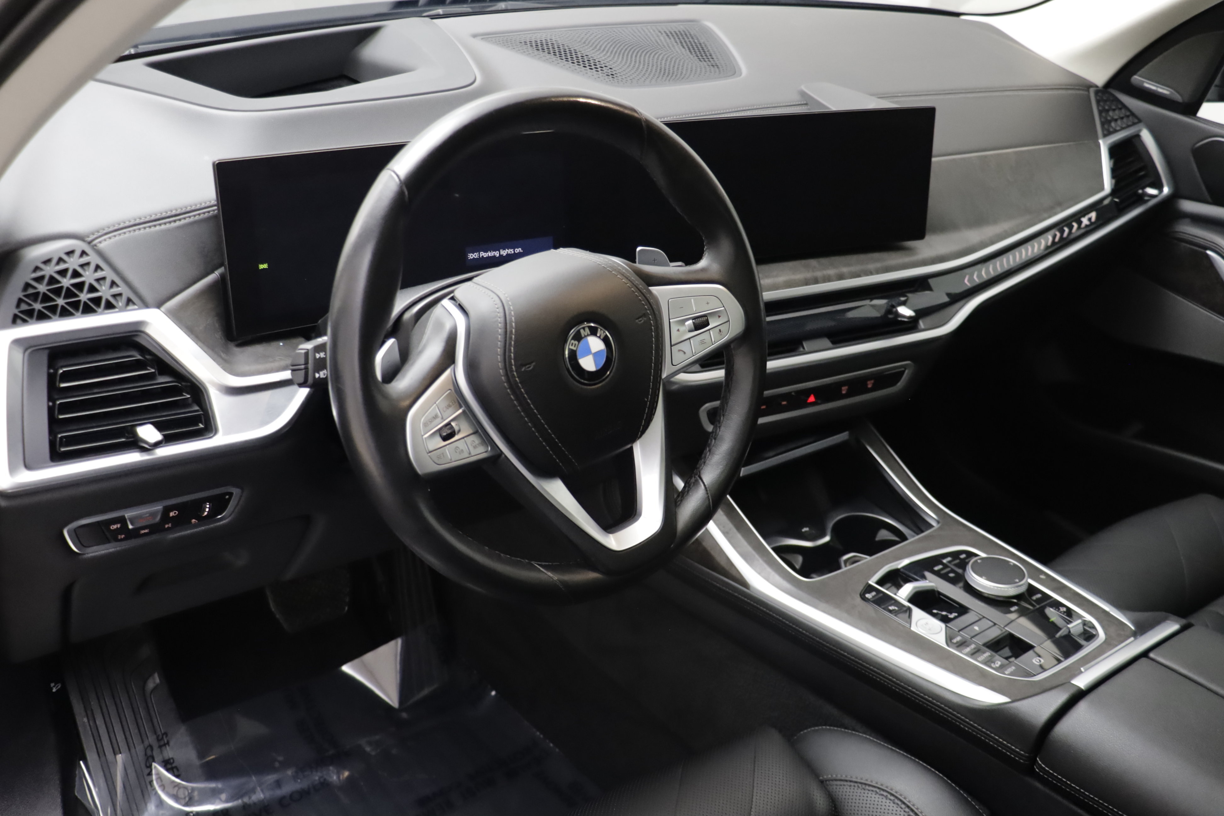 Used 2023 BMW X7 xDrive40i w/ Premium Package AWD/4WD image 6