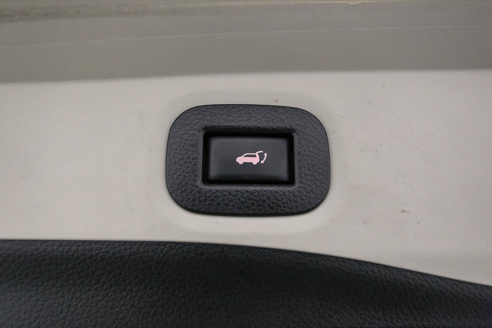 Used 2017 Nissan Rogue SL AWD/4WD image 13