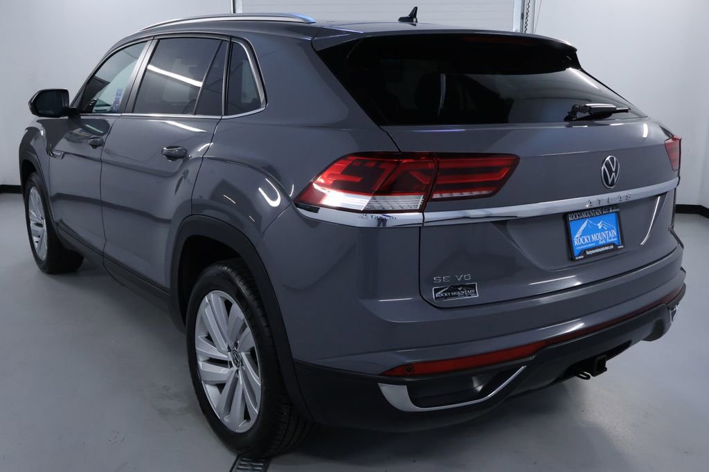 Used 2022 Volkswagen Atlas Cross Sport SE image 5