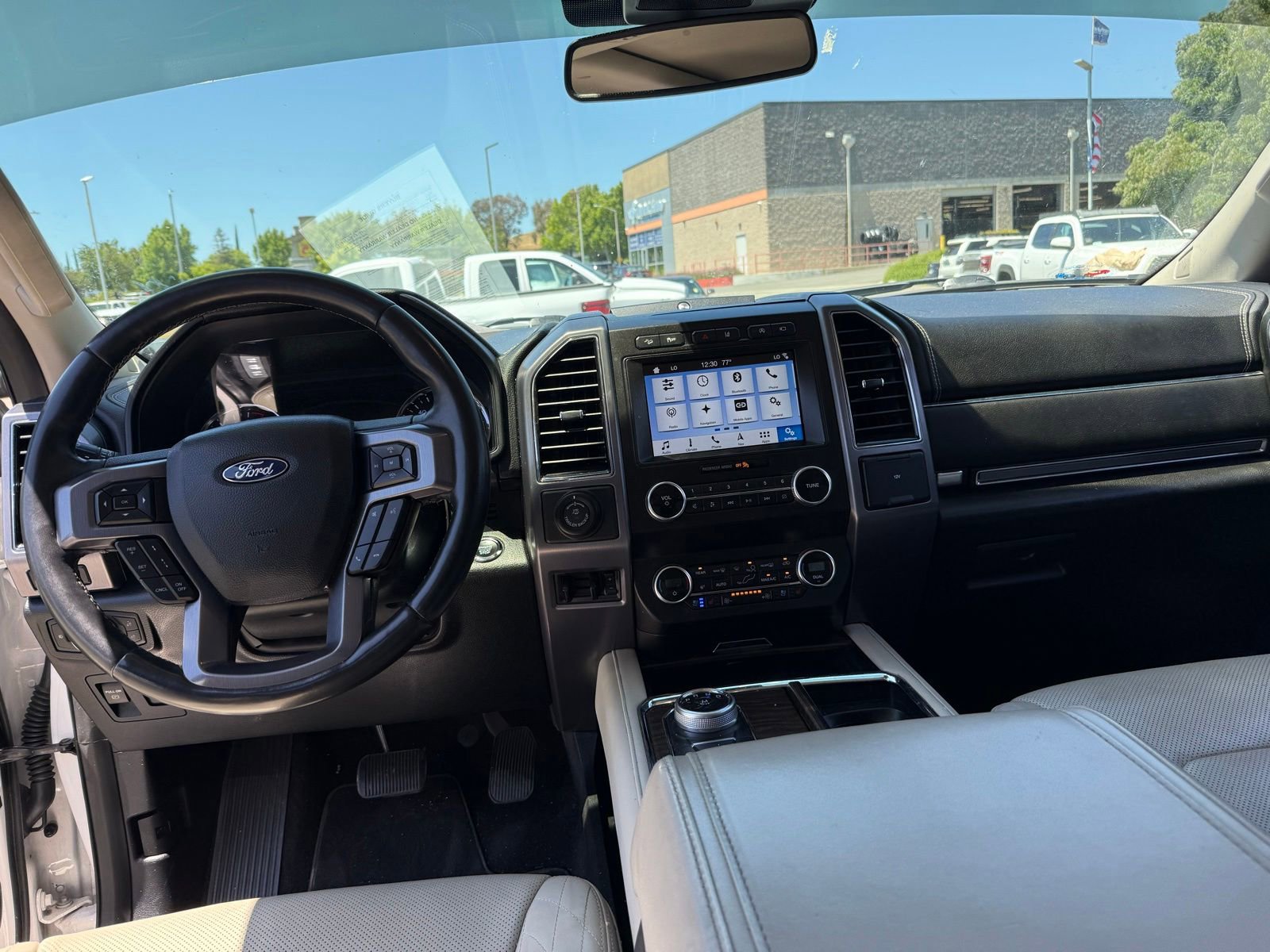 Used 2019 Ford Expedition Platinum AWD/4WD image 16