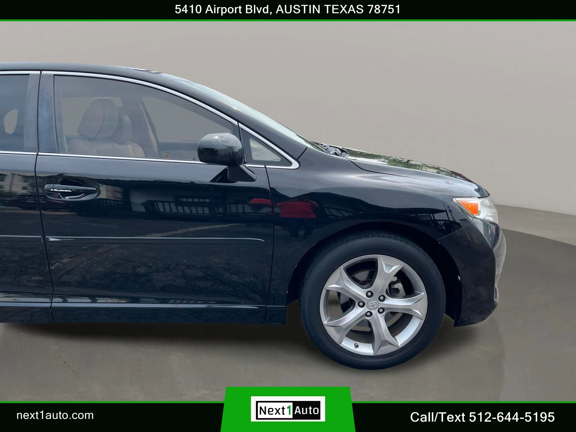 Used 2010 Toyota Venza FWD image 4