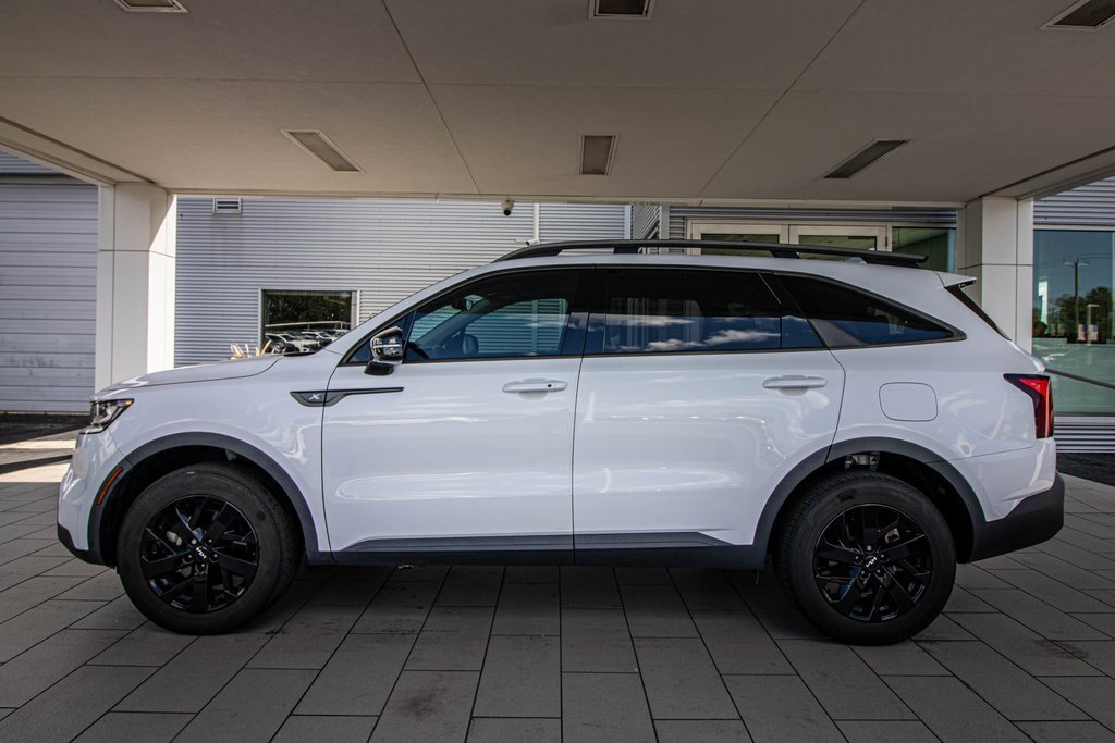 Used 2023 Kia Sorento S w/ Panoramic Sunroof Package image 11