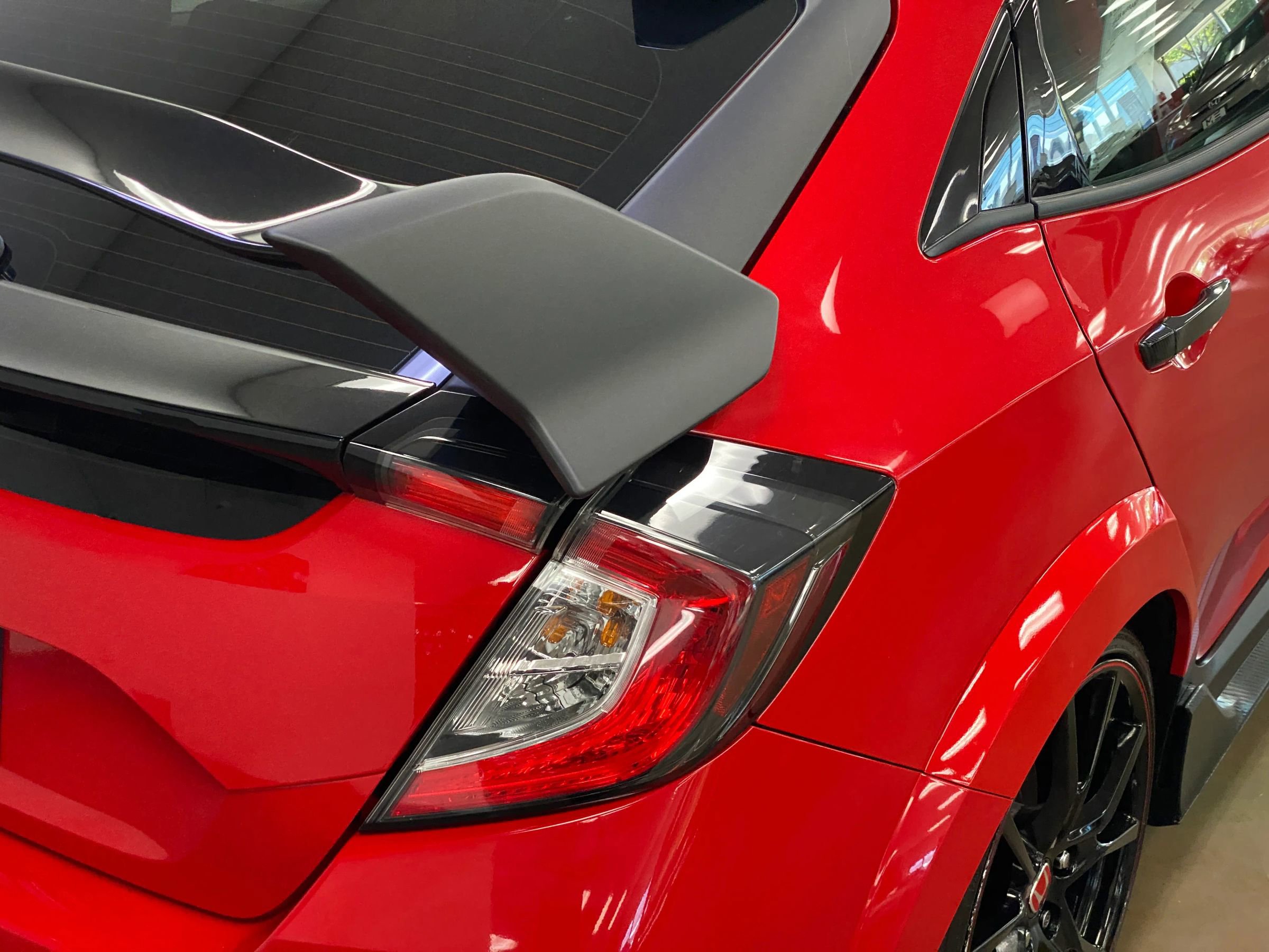 Used 2018 Honda Civic Type R image 5