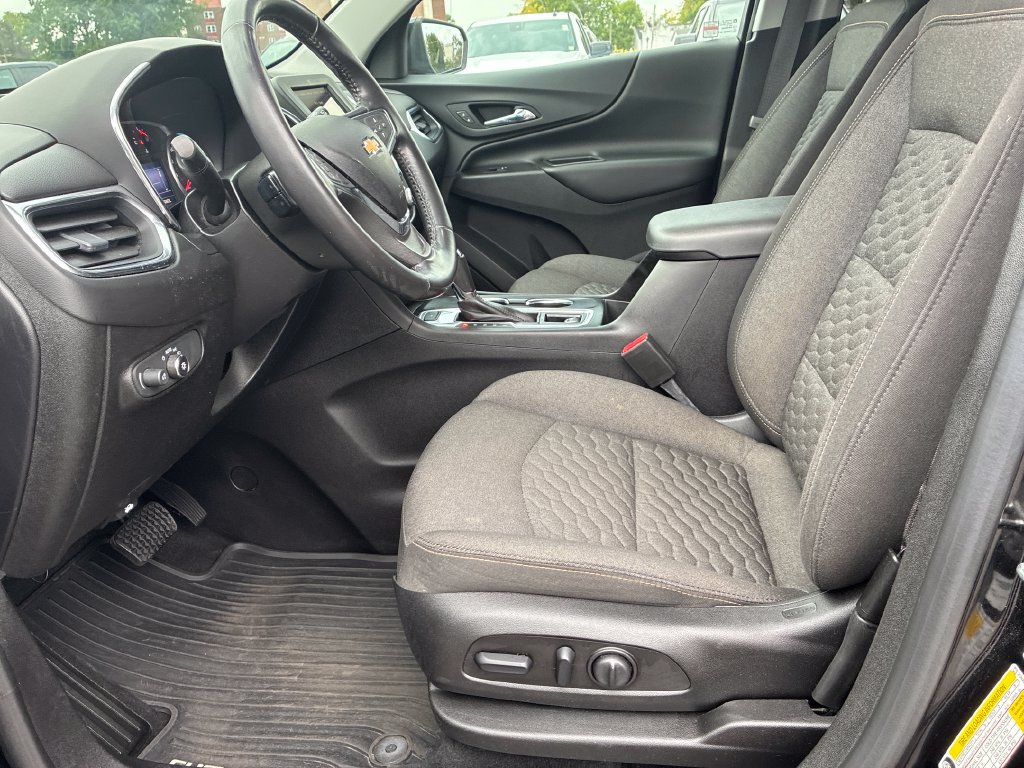 Used 2019 Chevrolet Equinox LT AWD/4WD image 12
