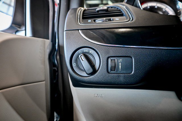 Used 2017 Dodge Grand Caravan SE FWD image 37