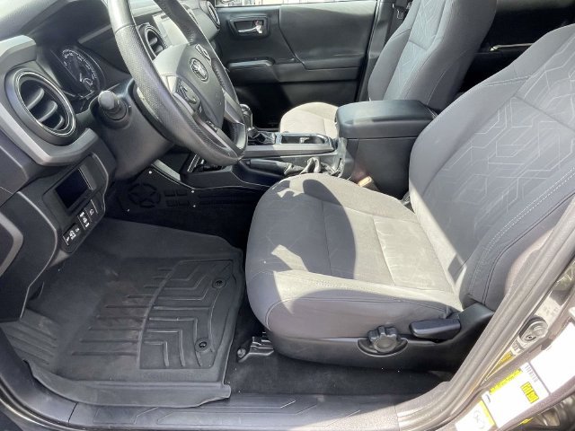 Used 2019 Toyota Tacoma TRD Sport AWD/4WD image 14