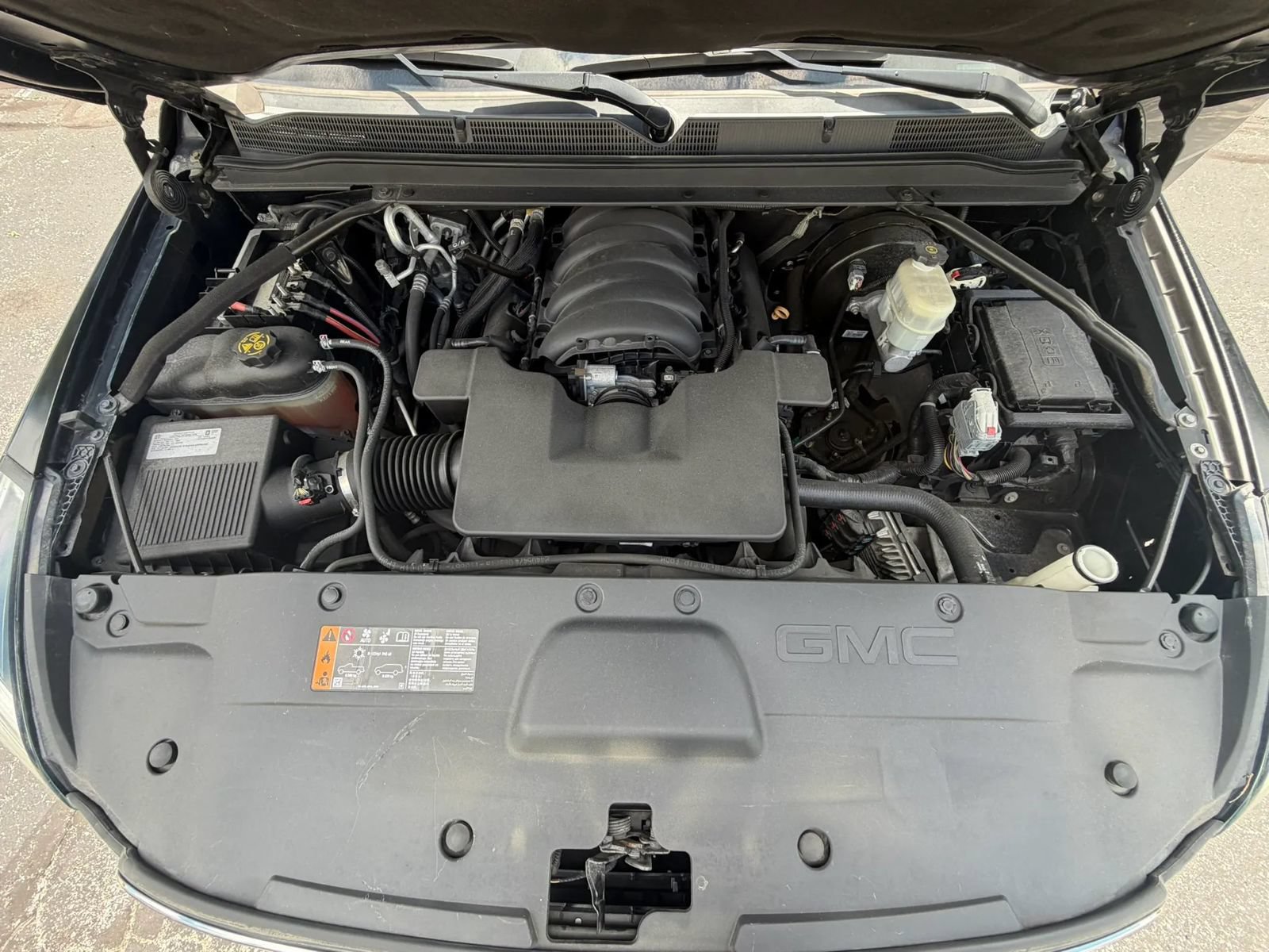 Used 2020 GMC Yukon SLE w/ SLE Value Package RWD image 30