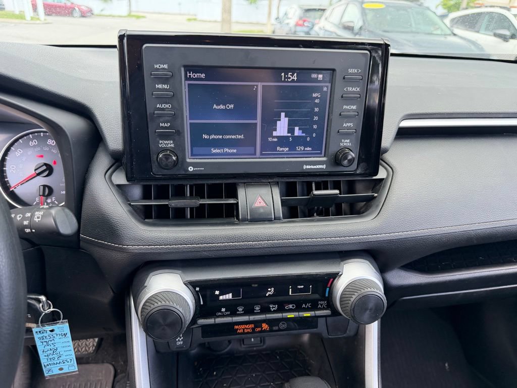 Used 2021 Toyota RAV4 LE FWD image 25