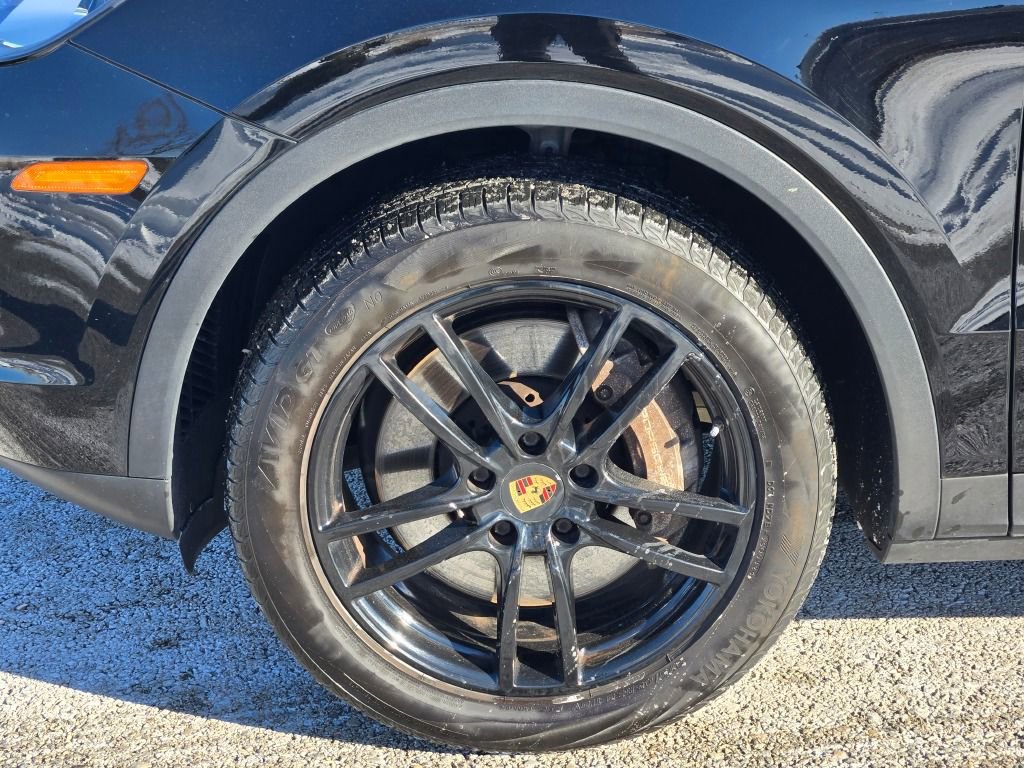 Certified 2022 Porsche Cayenne image 14