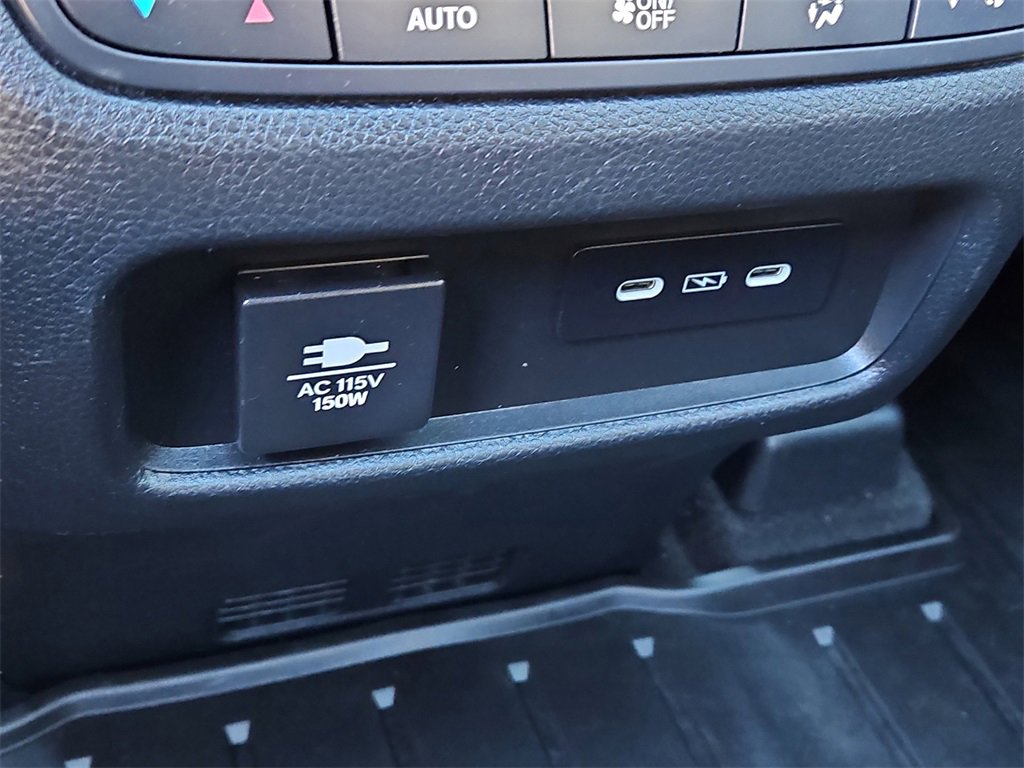 Certified 2025 Honda Pilot TrailSport image 21