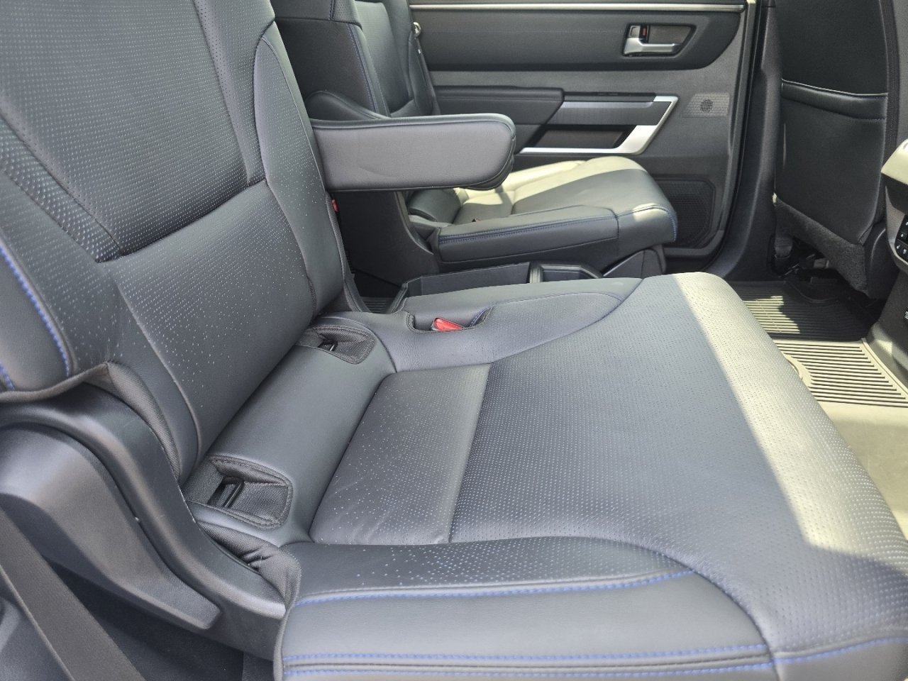 Certified 2024 Toyota Sequoia Platinum AWD/4WD image 24