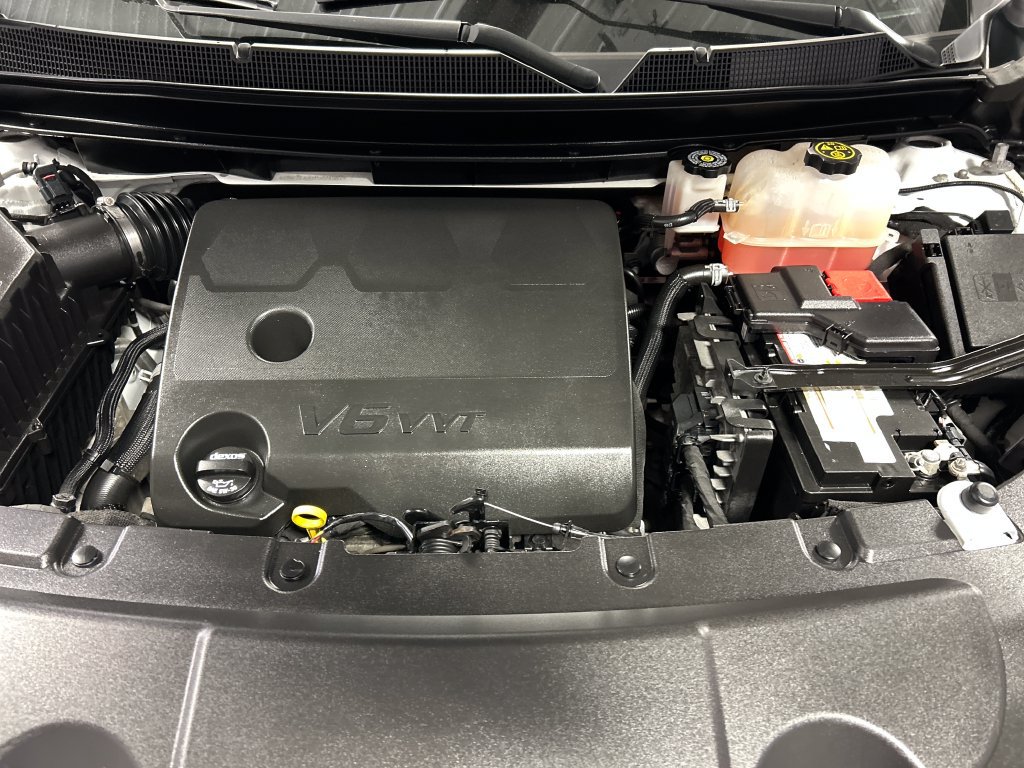 Used 2023 Chevrolet Traverse LS FWD image 26