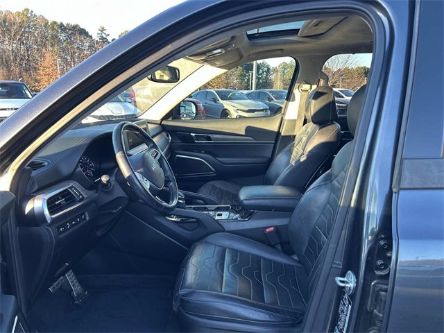 Used 2022 Kia Telluride SX w/ SX Prestige Package image 3