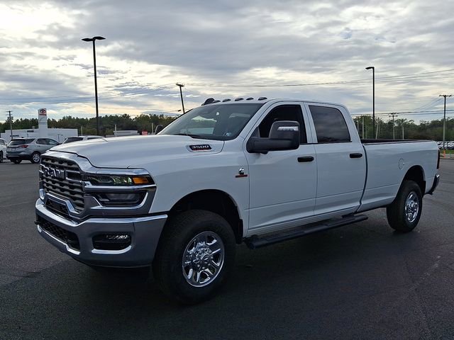 New 2026 RAM 3500 Tradesman AWD/4WD image 6