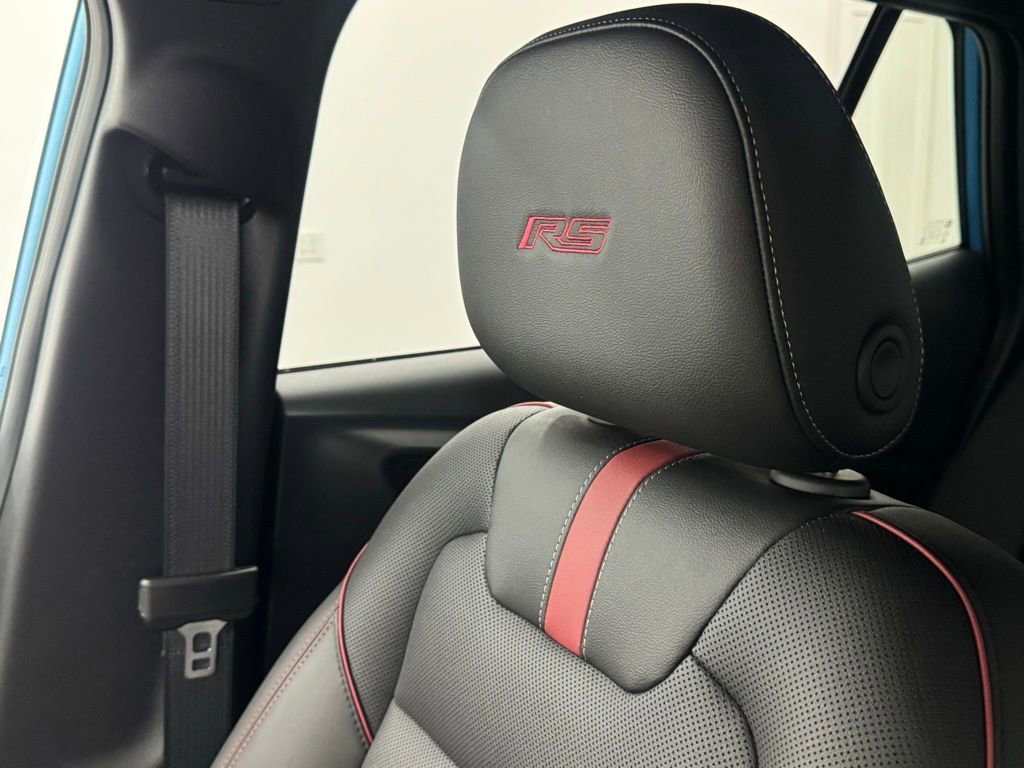 Used 2025 Chevrolet Trax RS FWD image 39