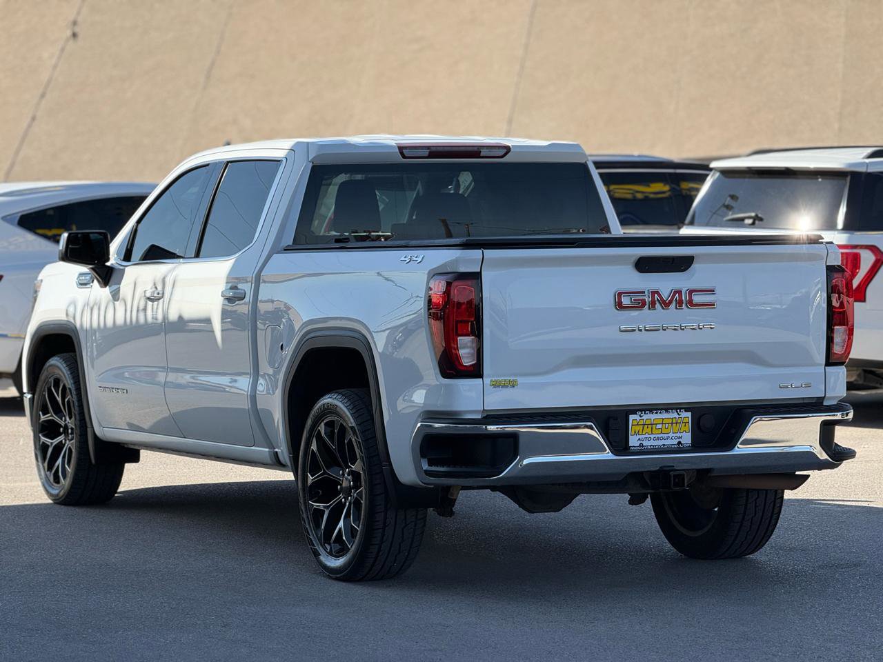 Used 2020 GMC Sierra 1500 SLE w/ SLE Value Package AWD/4WD image 5