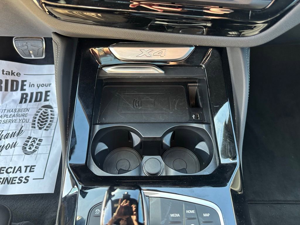 Certified 2025 BMW X4 xDrive30i image 19