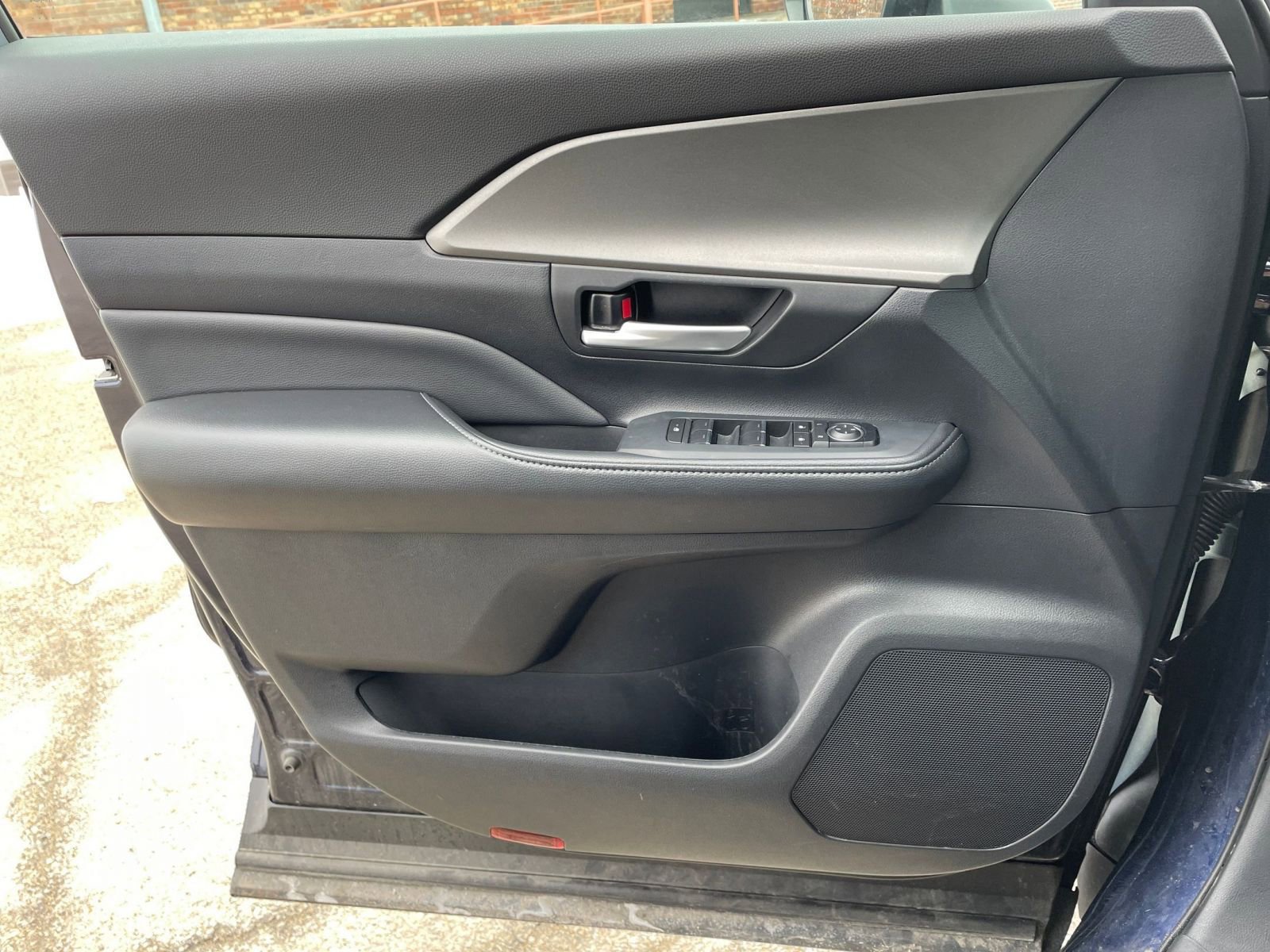 Used 2025 Toyota Grand Highlander FWD image 18