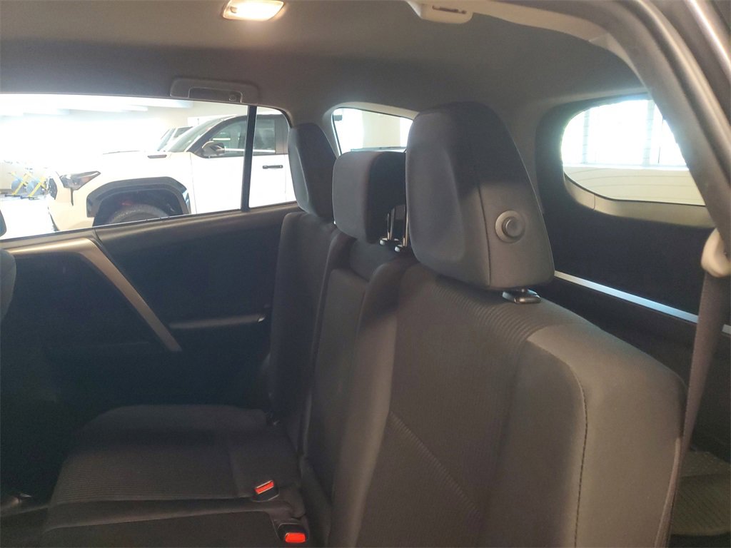 Used 2018 Toyota RAV4 LE image 12