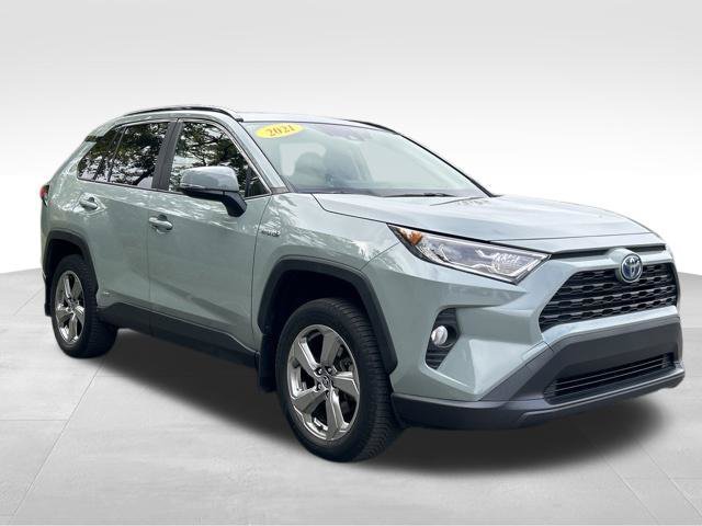 Used 2021 Toyota RAV4 XLE Premium AWD/4WD image 17