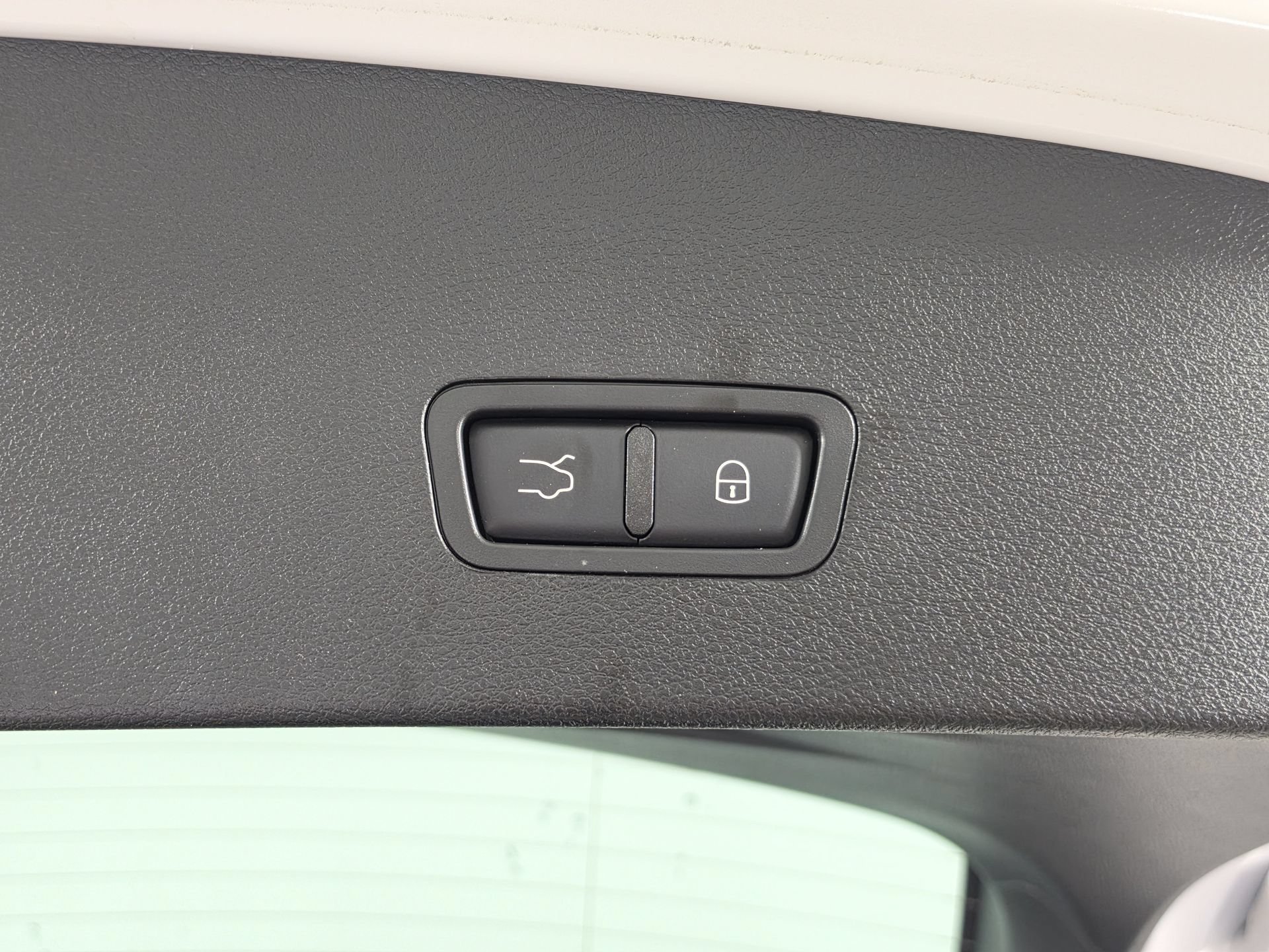Used 2025 Alfa Romeo Tonale w/ Premium Package AWD/4WD image 13