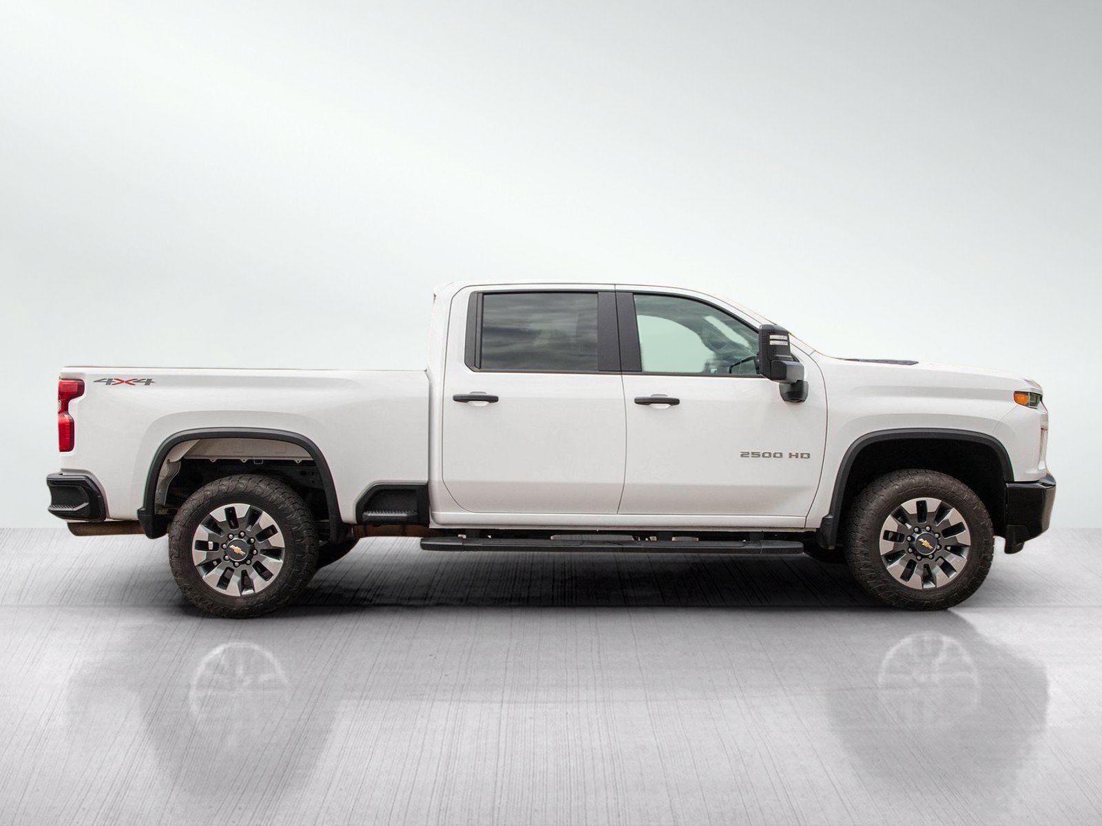 Used 2022 Chevrolet Silverado 2500 Custom w/ Custom Value Package AWD/4WD image 6