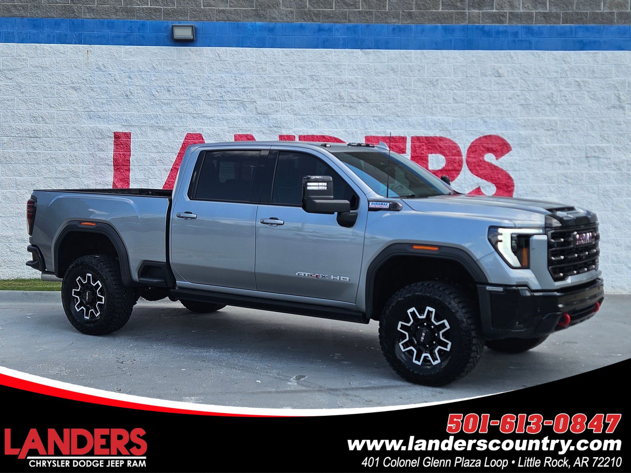 Used 2025 GMC Sierra 2500 AT4X AWD/4WD image 1