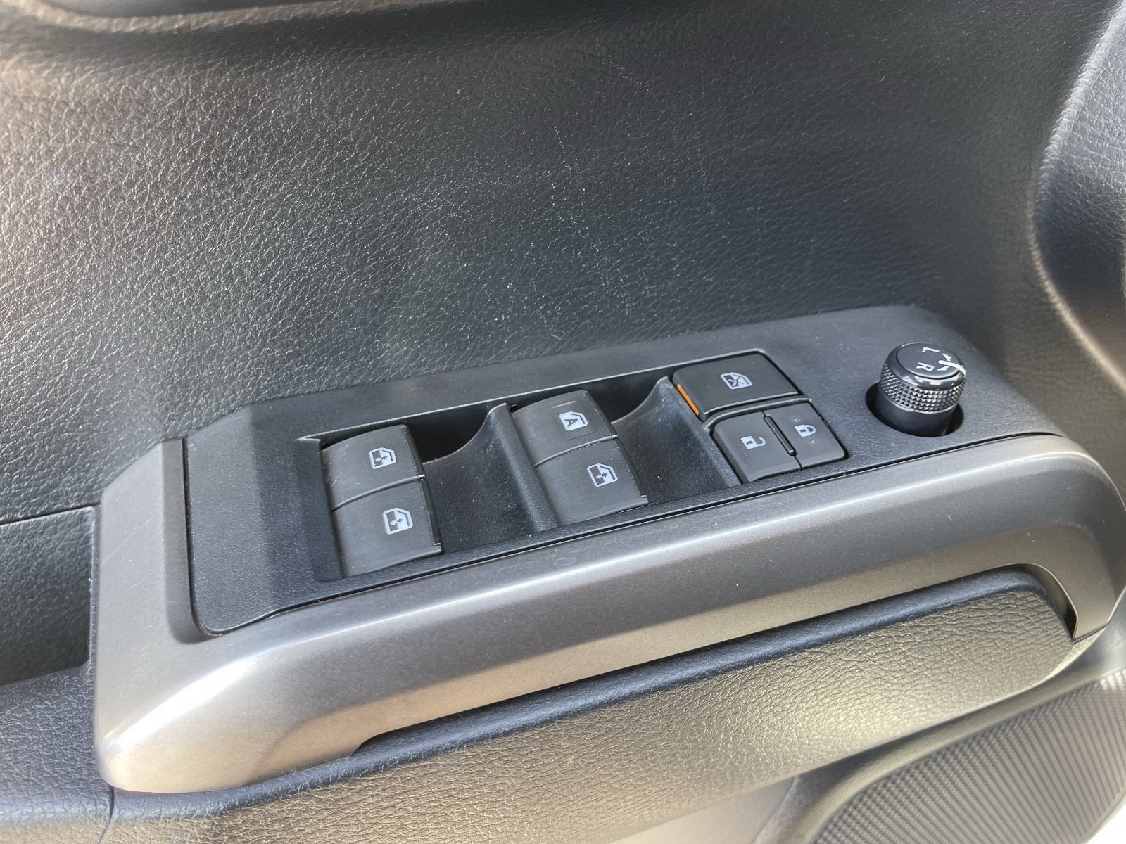 Used 2019 Toyota Tacoma SR5 RWD image 22