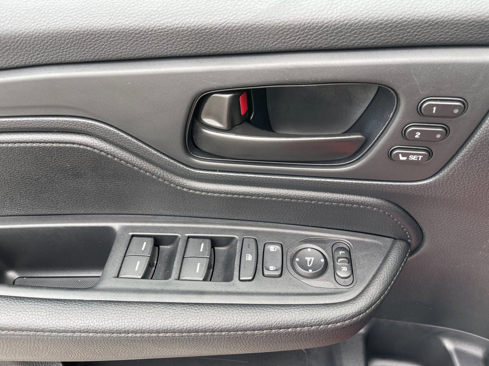 Used 2023 Honda Odyssey Sport image 13