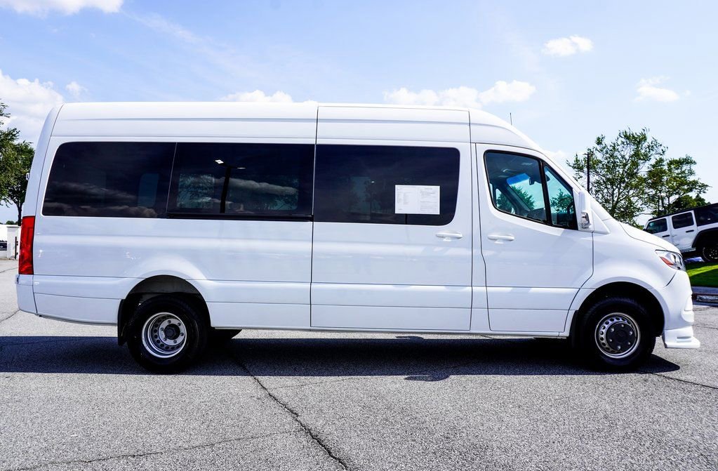 Used 2021 Mercedes-Benz Sprinter 3500 w/ Swivel Seat Package image 9