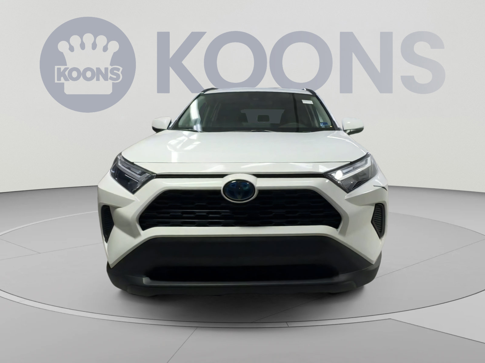 Used 2024 Toyota RAV4 LE AWD/4WD image 4