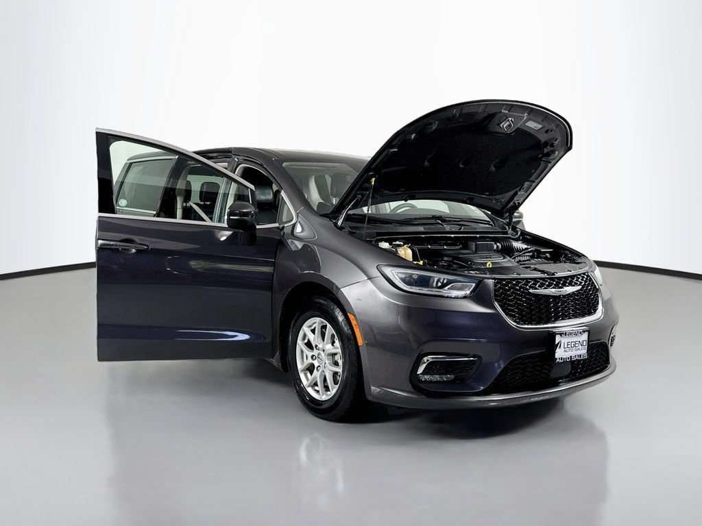 Used 2023 Chrysler Pacifica Touring-L FWD image 21