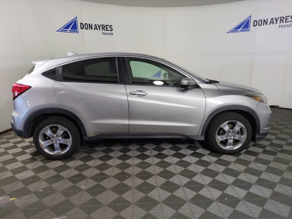 Used 2016 Honda HR-V EX image 9