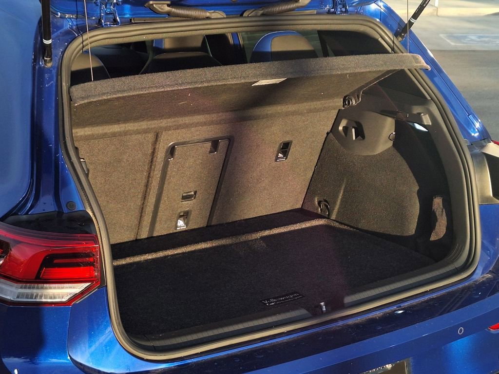 Used 2024 Volkswagen Golf R image 30