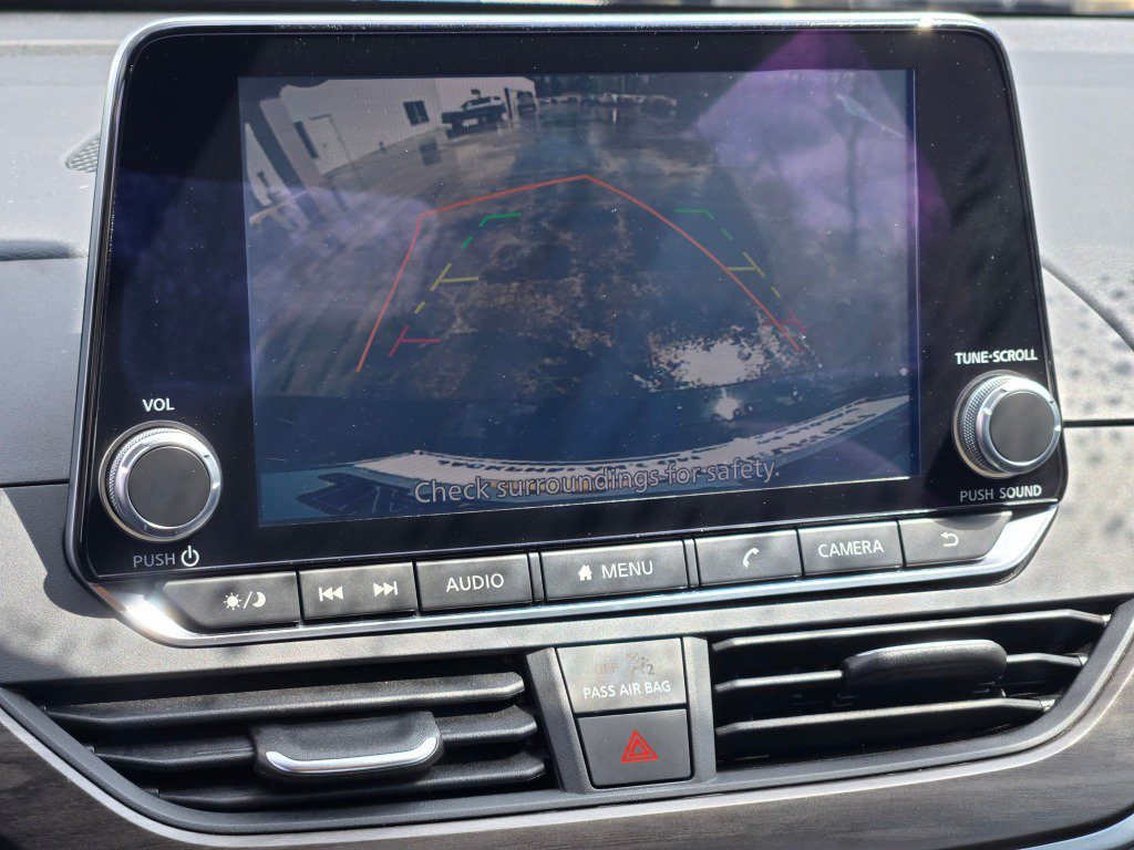 Used 2025 Nissan Altima 2.5 SV FWD image 25