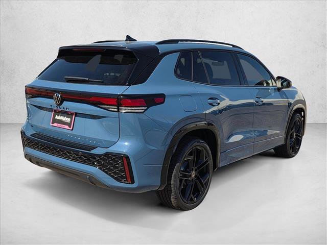 New 2026 Volkswagen Tiguan SE R-Line FWD image 2