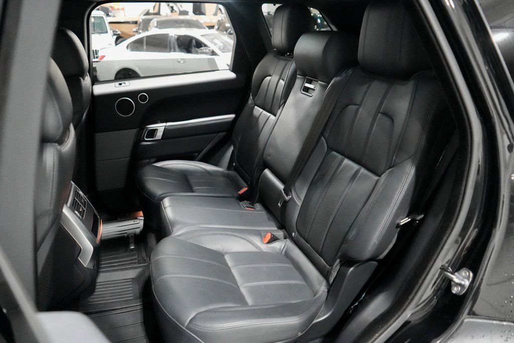 Used 2017 Land Rover Range Rover Sport HSE image 25
