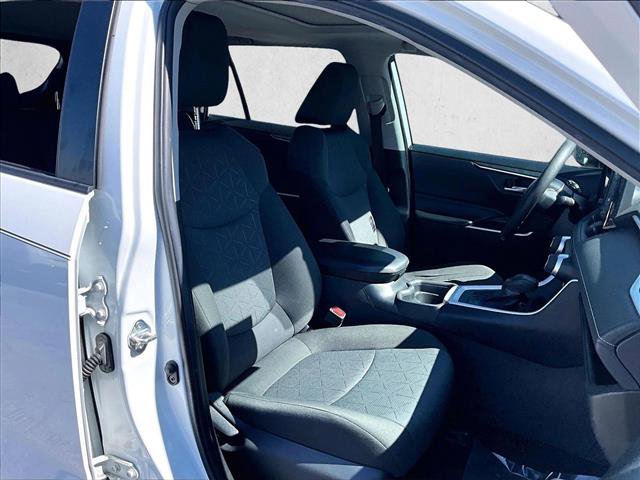 Used 2021 Toyota RAV4 XLE image 7