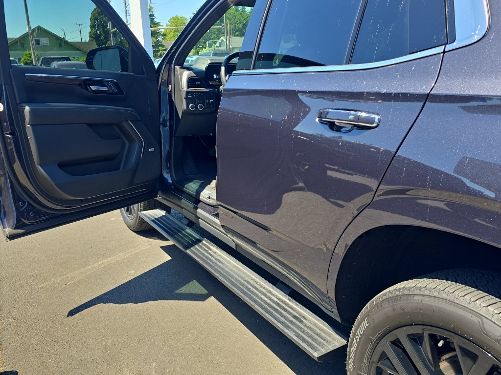 Used 2026 Chevrolet Tahoe Premier AWD/4WD image 17
