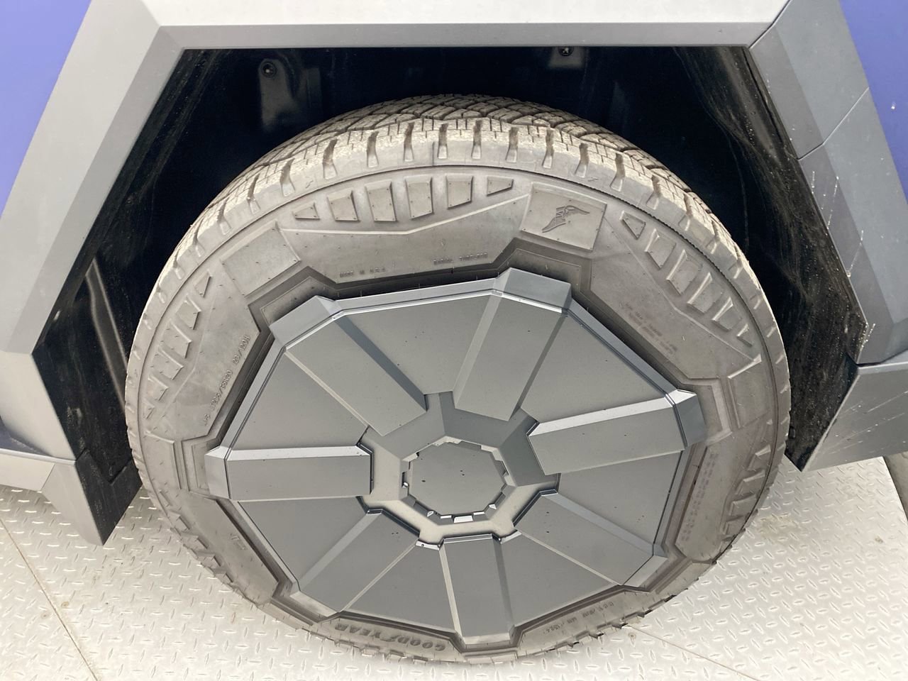 Used 2024 Tesla Cybertruck Cyberbeast AWD/4WD image 10