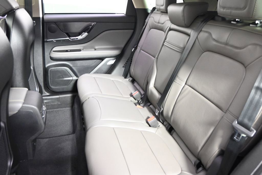 New 2026 Lincoln Corsair Reserve w/ Jet Appearance Package image 21