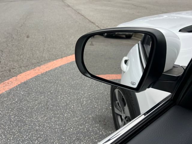 Used 2019 Jeep Cherokee Limited image 12