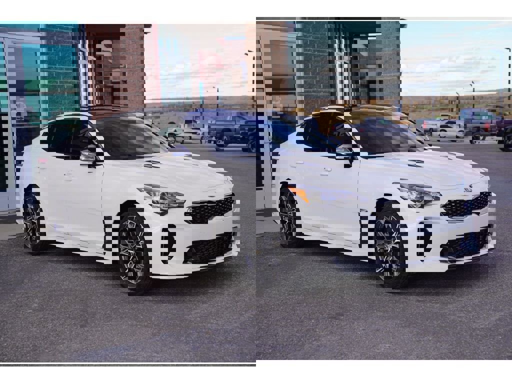 Used 2020 Kia Stinger GT-Line w/ Sun & Sound Package image 3